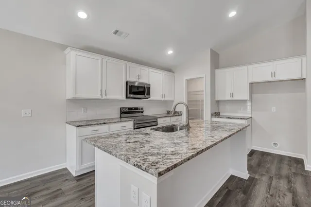 $301,070 | 282 Silver Fox Drive, St. Marys, GA 31558