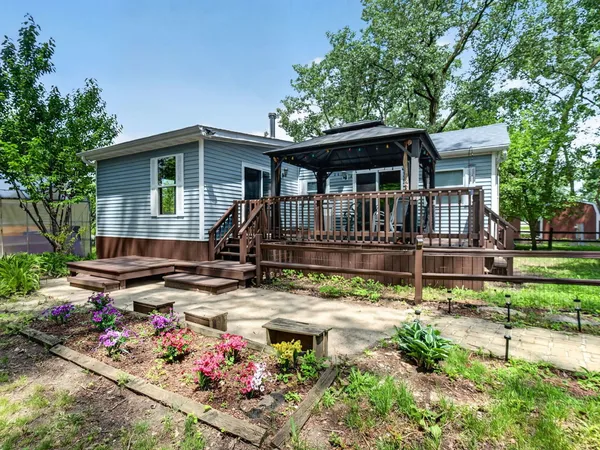$135,000 | 41 Lakeshore Drive, Wilmington, IL 60481