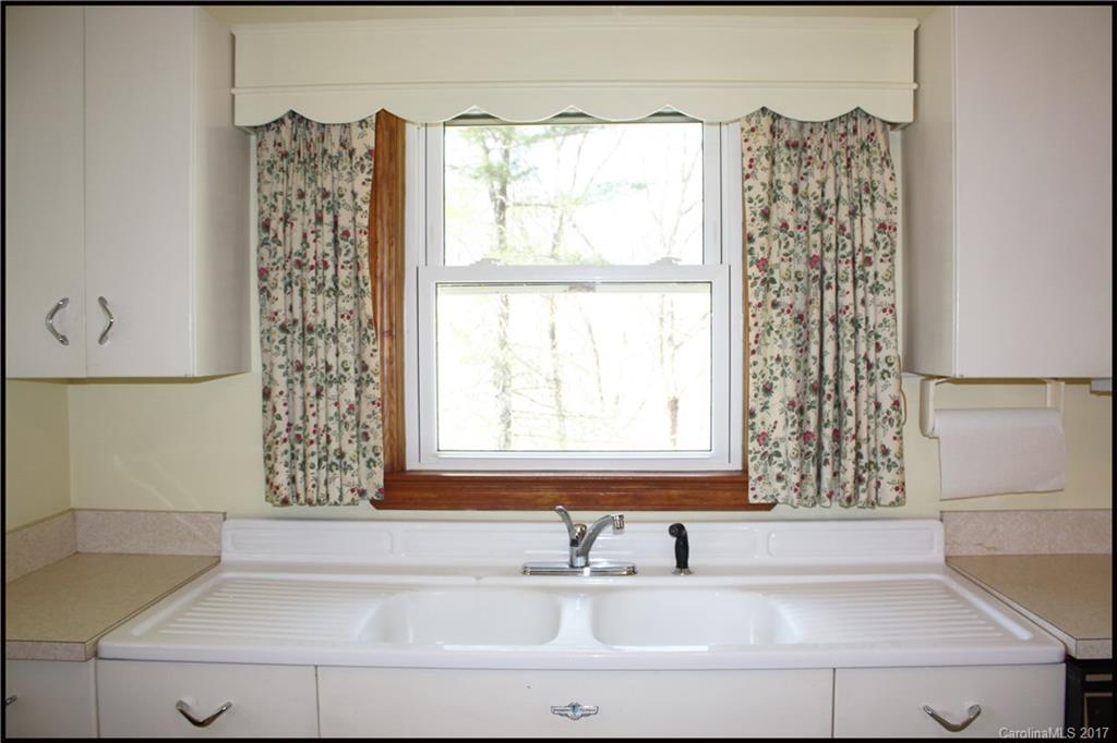 225 School Road Asheville, NC 28806 - Photo 4 of 24 Gallery Image 4
