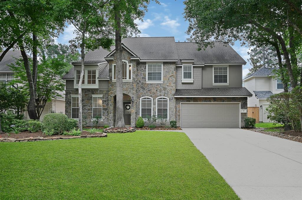 Welcome HOME to 22 Egan Lake Pl, Nestled on a Culdesac lot, with Fantastic Curb Appeal.
