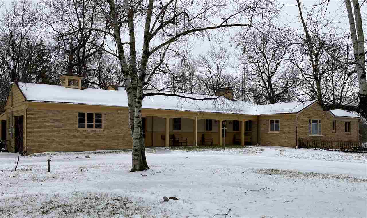 901 Raymond Road Owosso, MI 48867 - Photo 1 of 71 50003460.JPG