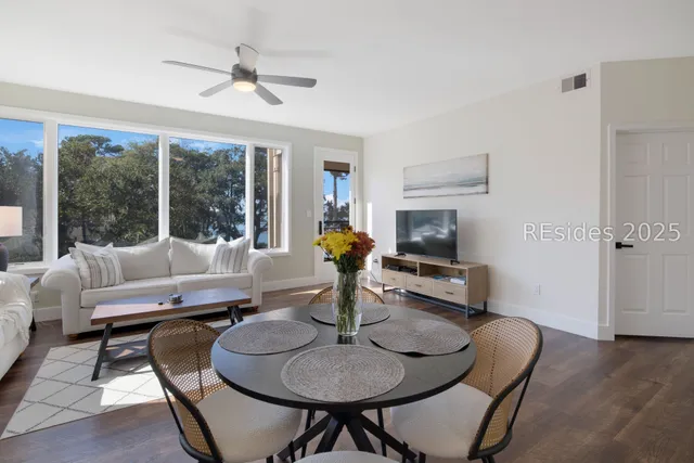 $674,900 | 6 Village N Drive, Unit 115, Hilton Head Island, SC 29926