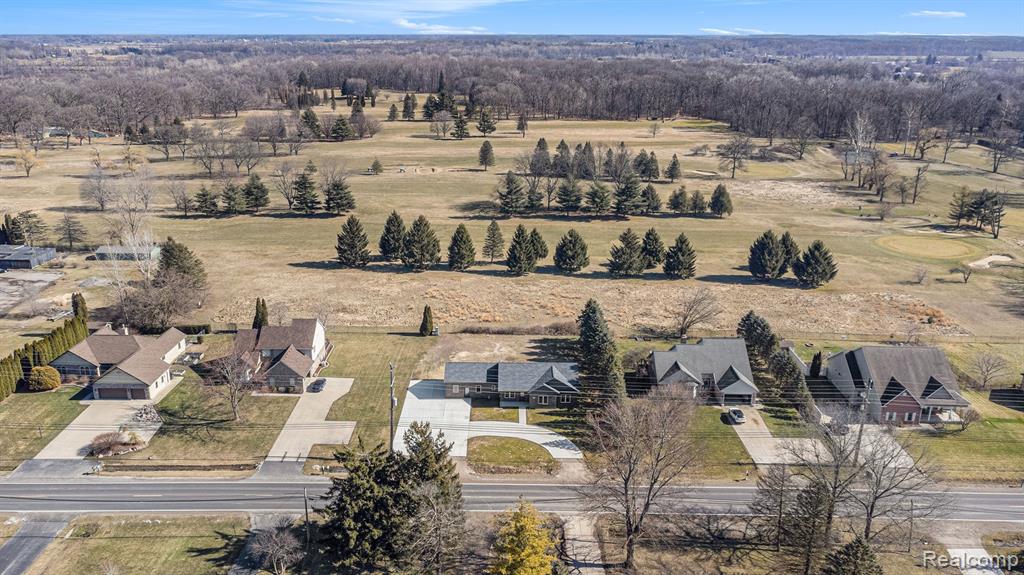13342 Grafton Road Carleton, MI 48117 - Photo 7 of 32