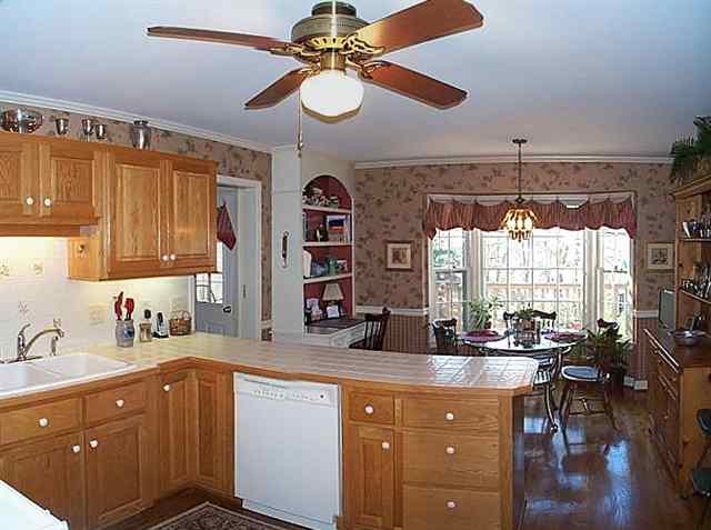 706 Stone Ridge Road Greer, SC 29650 - Photo 5 of 25 Gallery Image 5