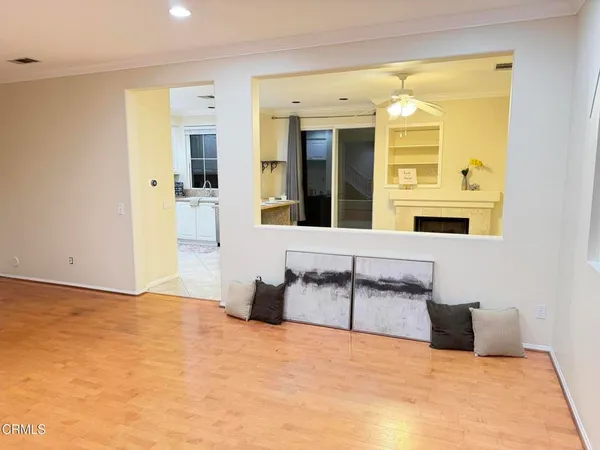 $725,000 | 395 Via Cantilena, Camarillo, CA 93012