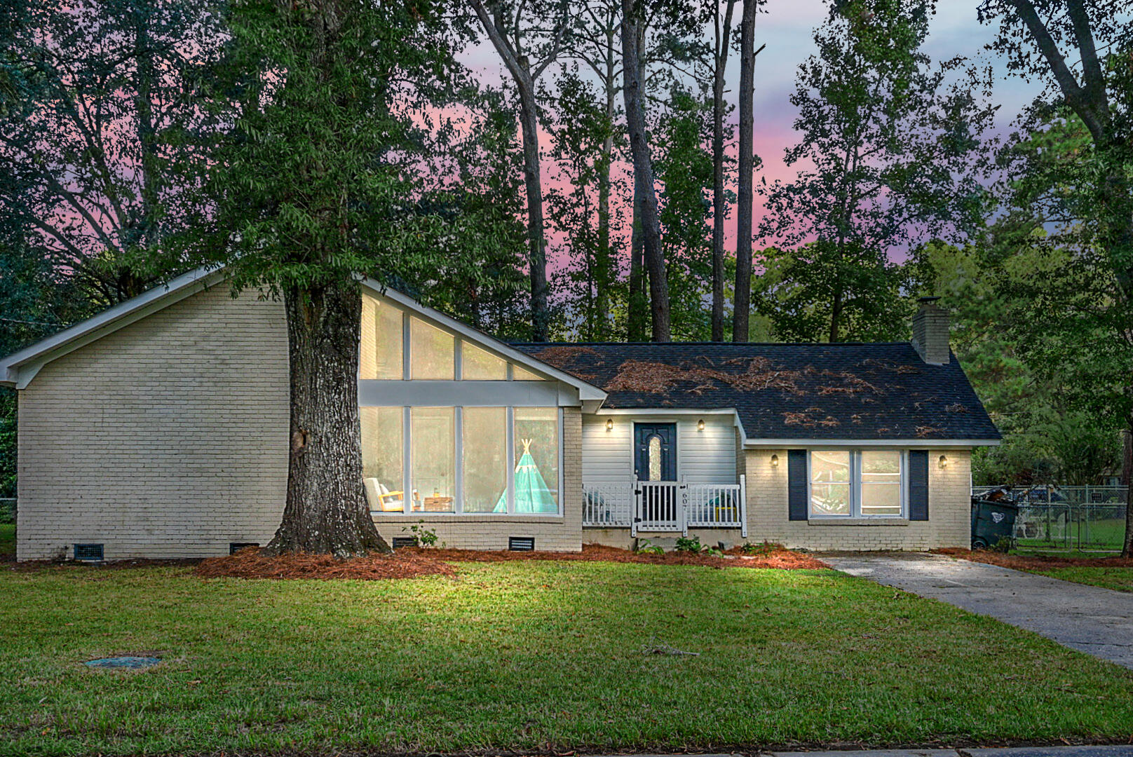 607 Old Golf Road Summerville, SC 29483 - Photo 1 of 42 607 Old Golf