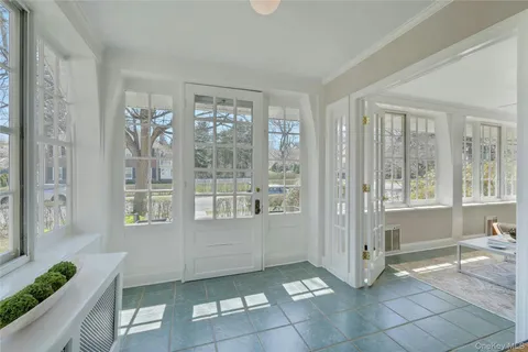 a view of livingroom with furniture and windows