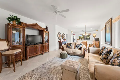 $425,000 | 8089 Brindisi Lane, Boynton Beach, FL 33472