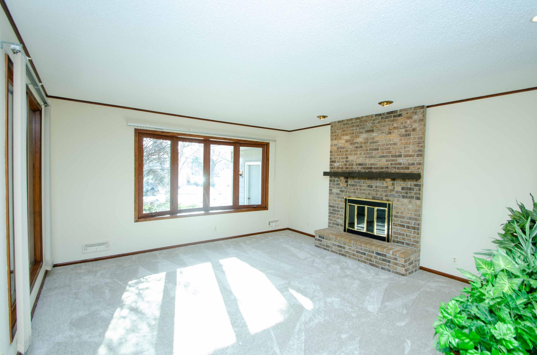 8232 Beard Road Bloomington, MN 55431 - Photo 11 of 51