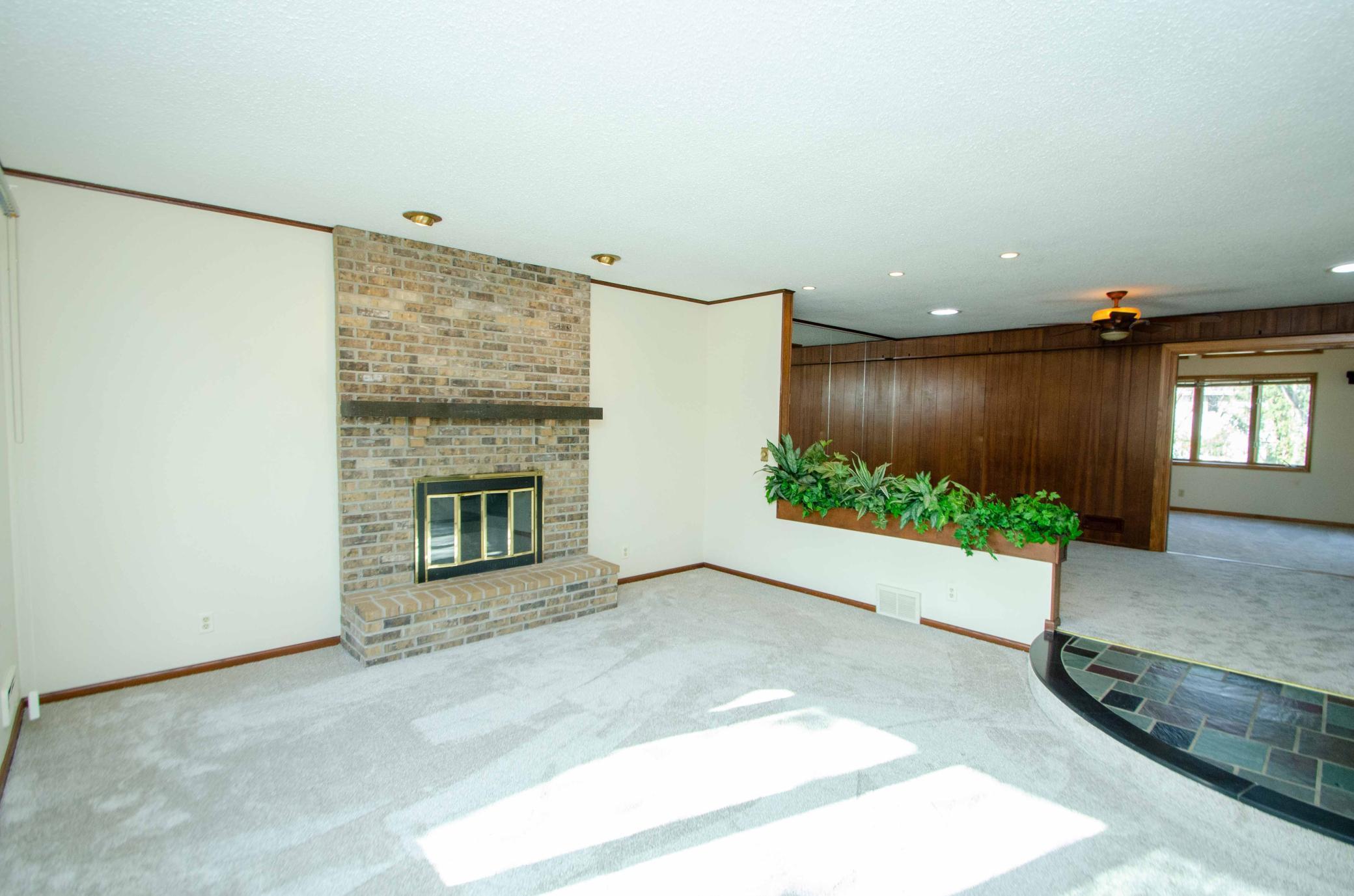 8232 Beard Road Bloomington, MN 55431 - Photo 12 of 51