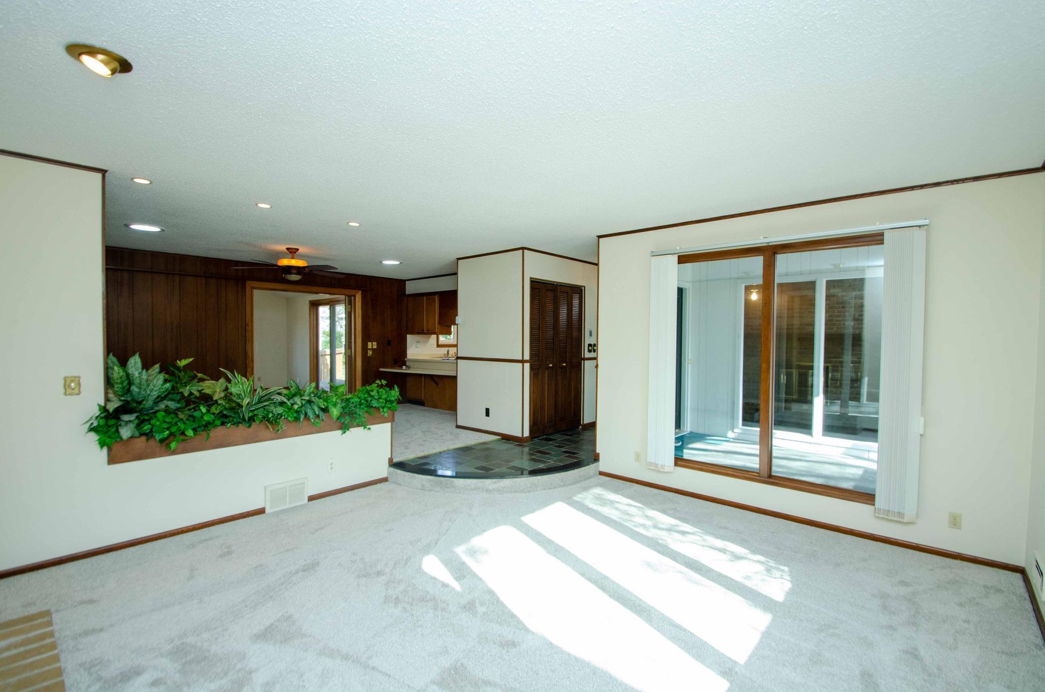 8232 Beard Road Bloomington, MN 55431 - Photo 13 of 51