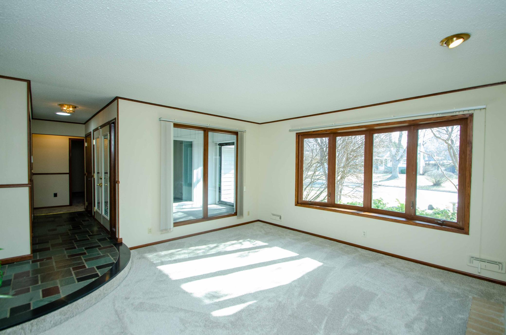 8232 Beard Road Bloomington, MN 55431 - Photo 14 of 51