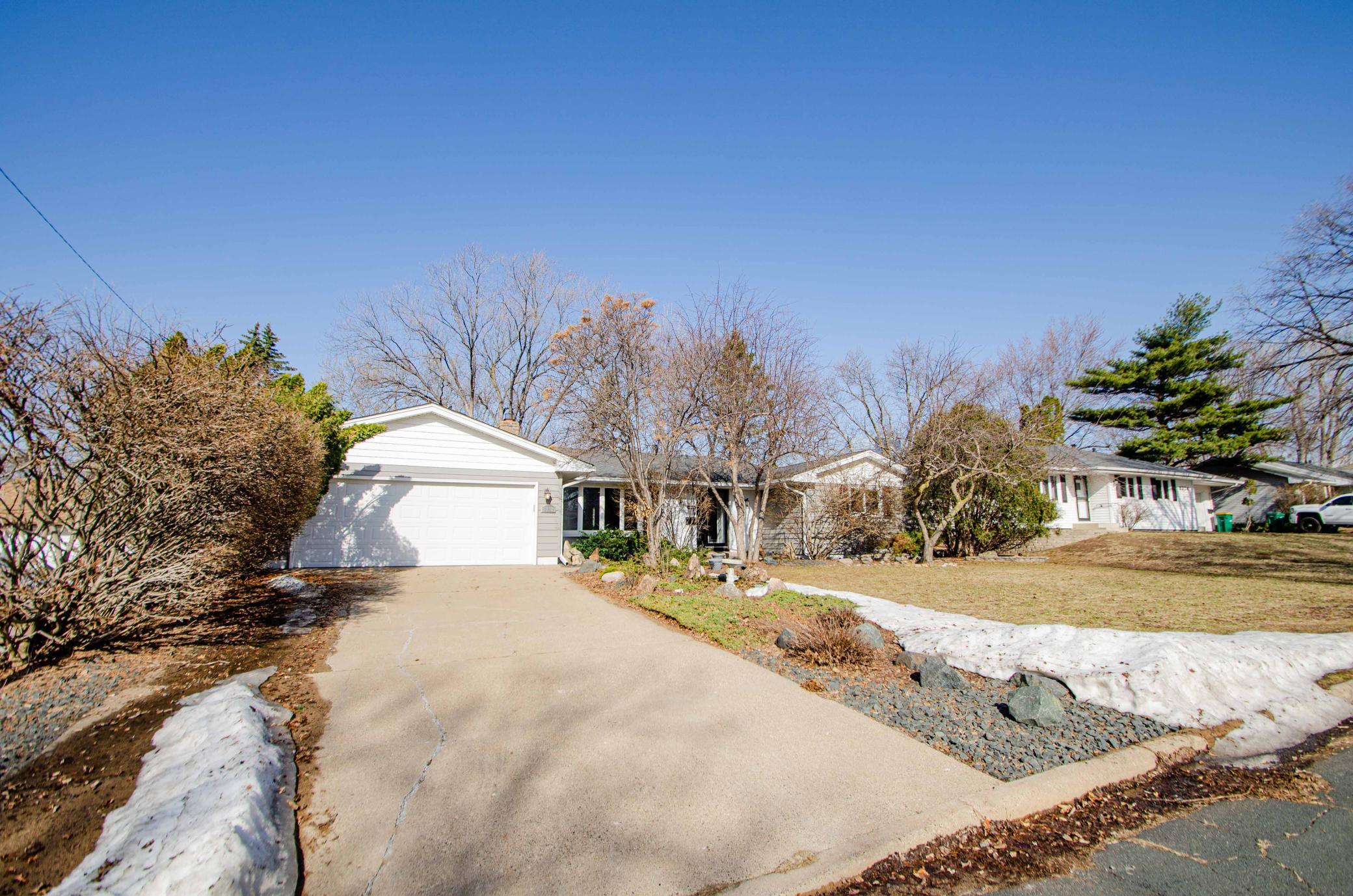 8232 Beard Road Bloomington, MN 55431 - Photo 2 of 51