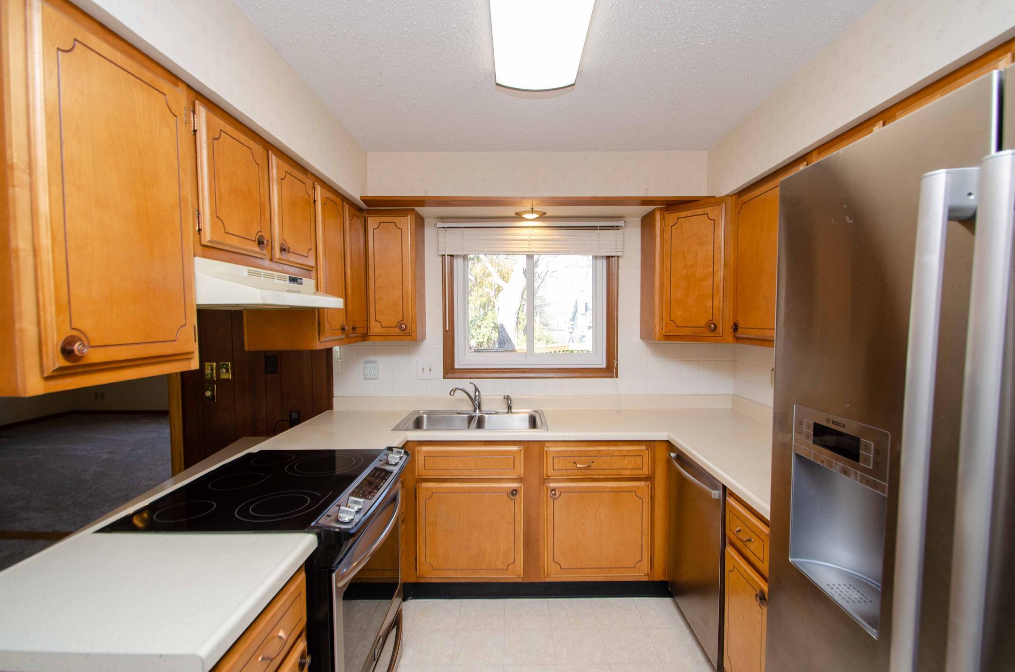 8232 Beard Road Bloomington, MN 55431 - Photo 21 of 51