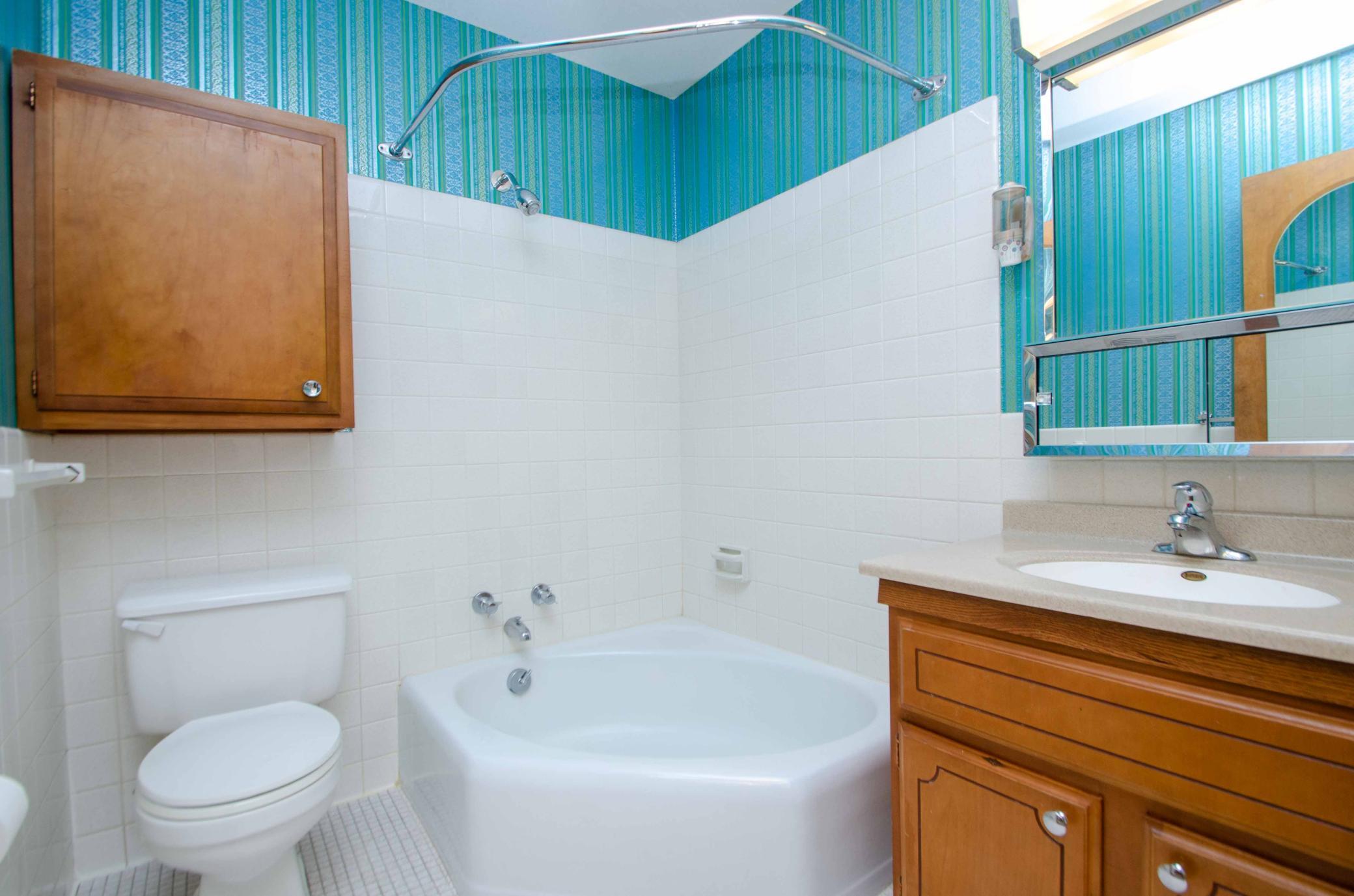 8232 Beard Road Bloomington, MN 55431 - Photo 37 of 51