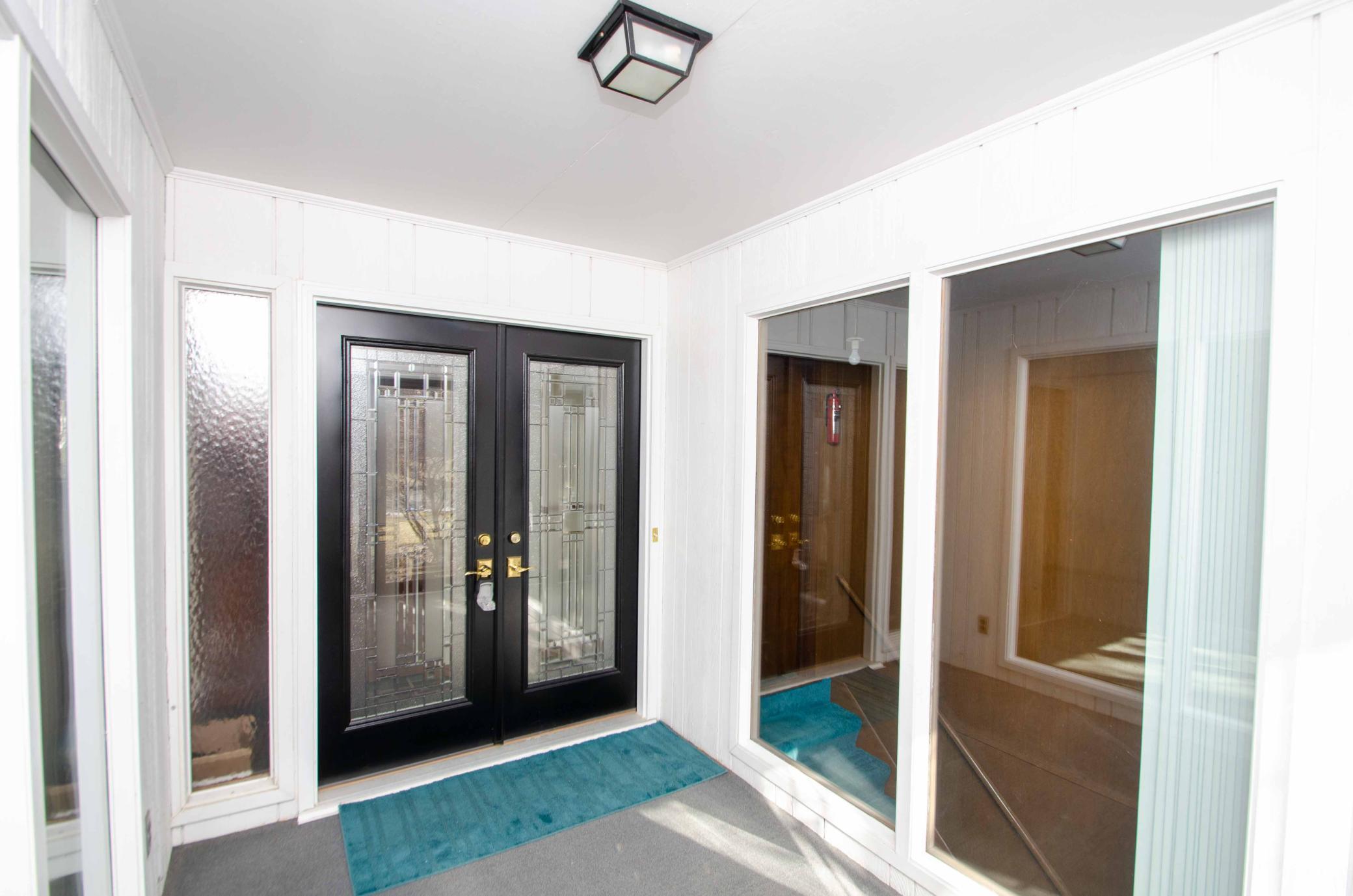 8232 Beard Road Bloomington, MN 55431 - Photo 6 of 51