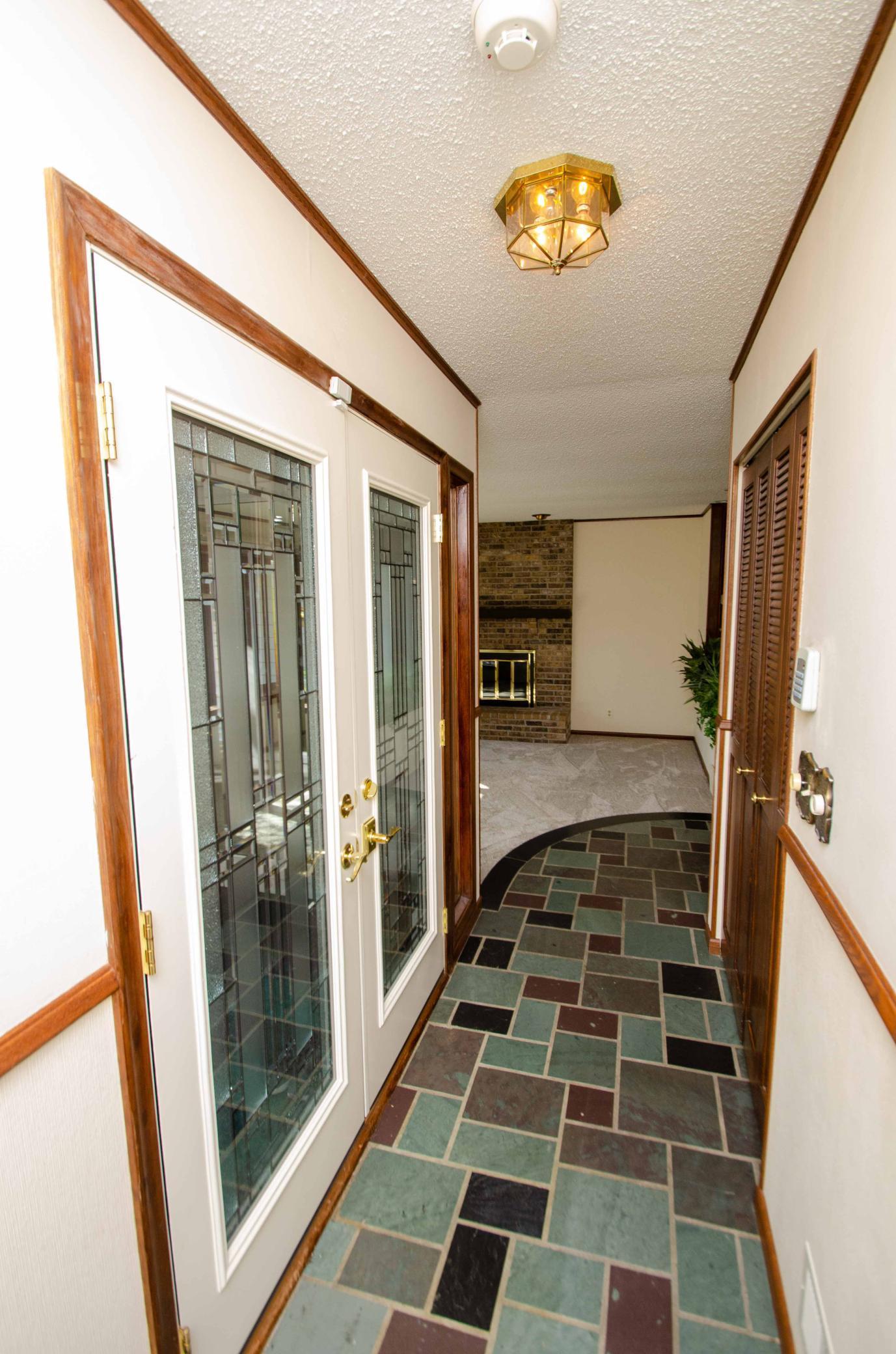 8232 Beard Road Bloomington, MN 55431 - Photo 8 of 51