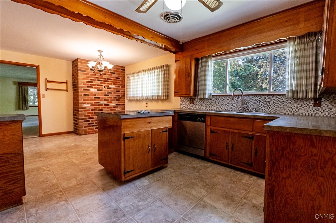 1515 Gibson Road Utica, NY 13501 - Photo 13 of 28