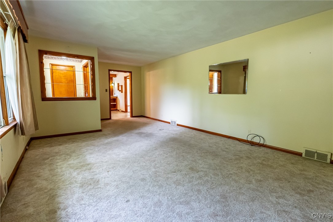 1515 Gibson Road Utica, NY 13501 - Photo 6 of 28