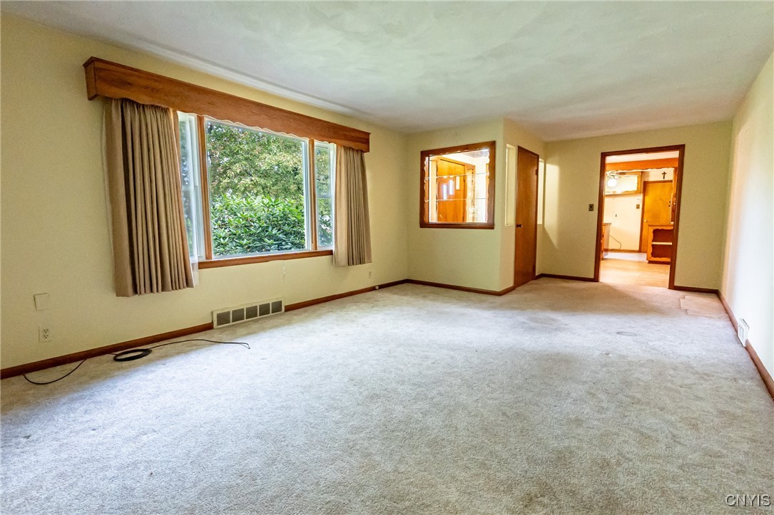 1515 Gibson Road Utica, NY 13501 - Photo 8 of 28