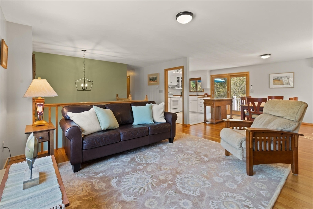 19 Youngs Road Gloucester, MA 01930 - Photo 8 of 41 Gallery Image 8