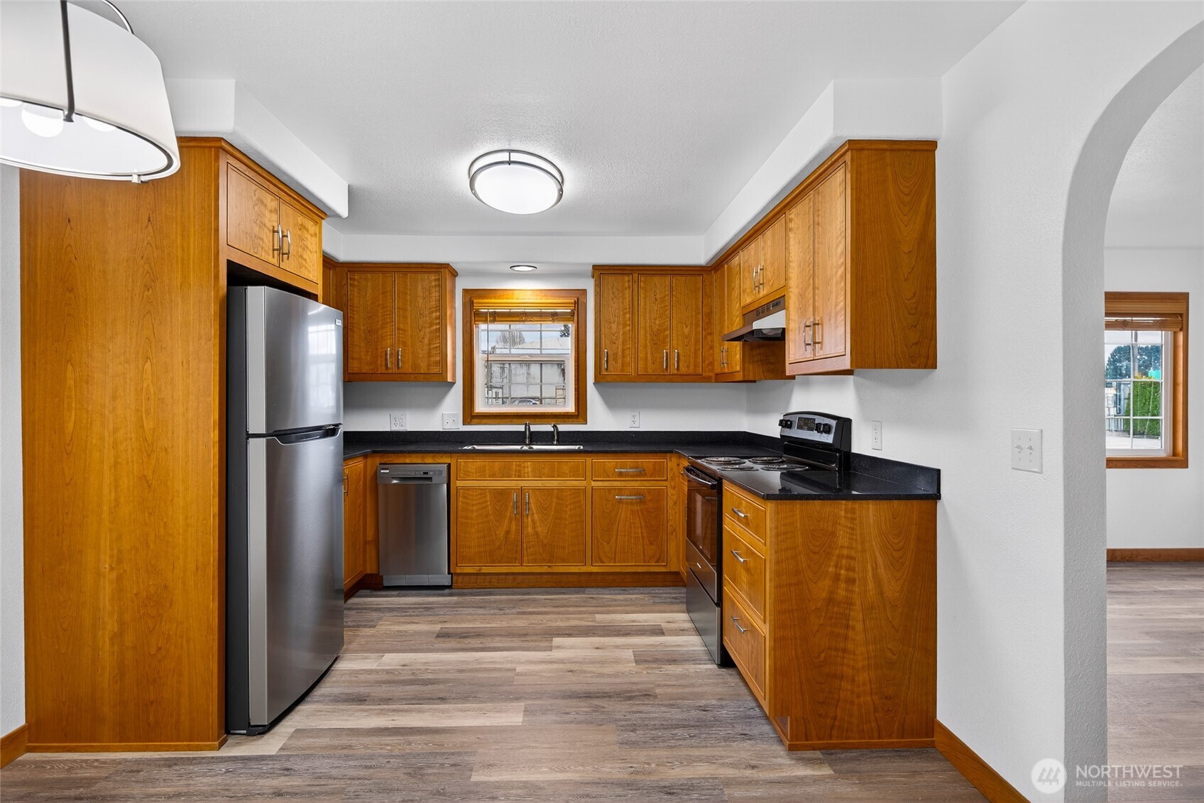 337 East Rio Vista Avenue Burlington, WA 98233 - Photo 5 of 37