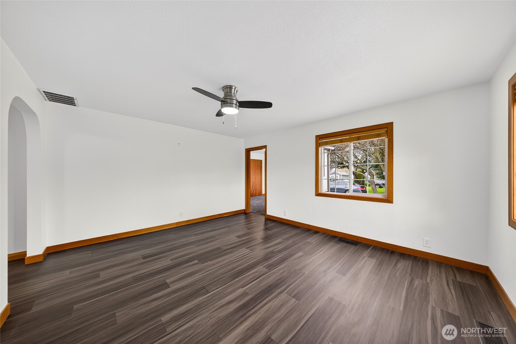 337 East Rio Vista Avenue Burlington, WA 98233 - Photo 8 of 37