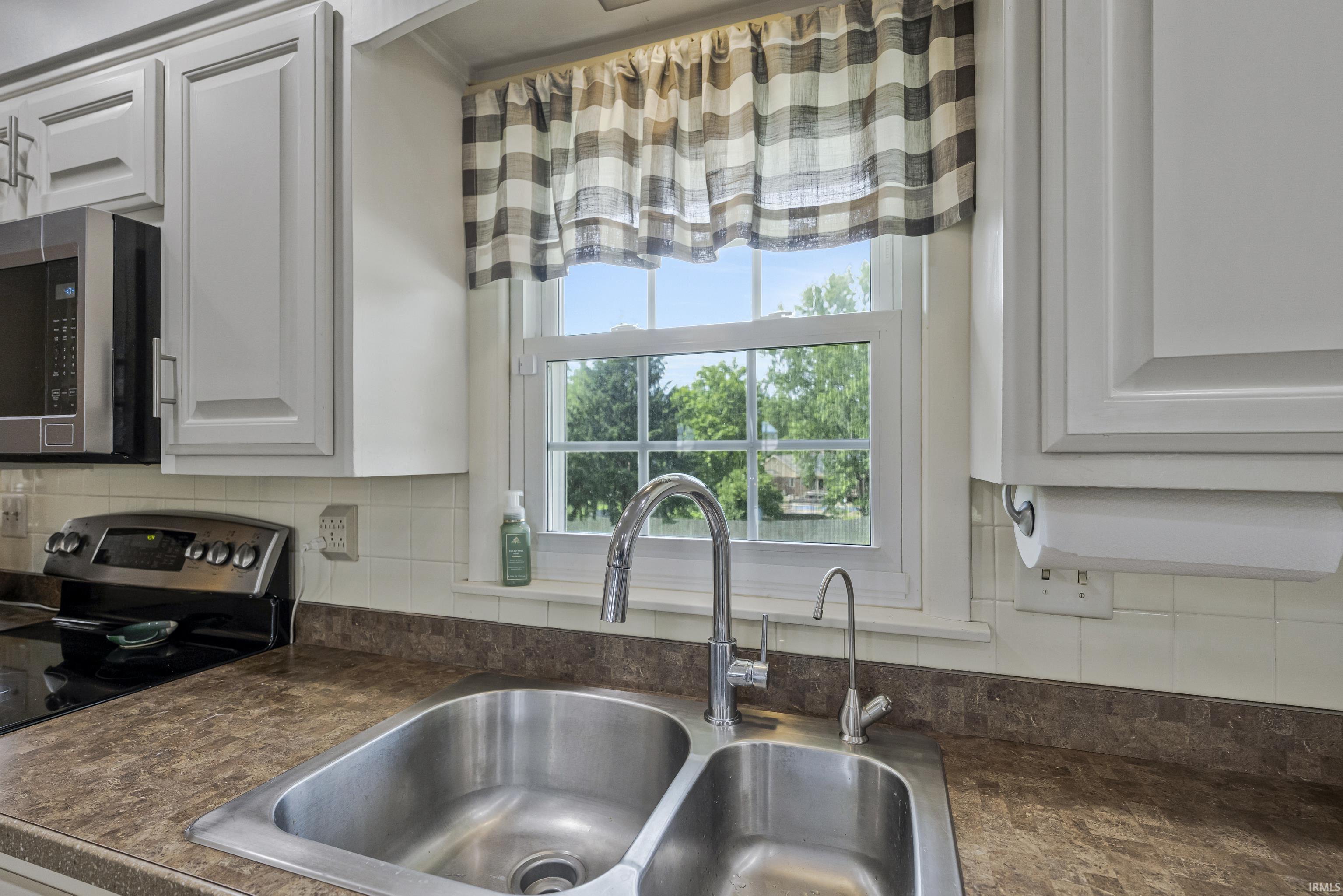 7688 South Vann Road Newburgh, IN 47630 - Photo 7 of 46