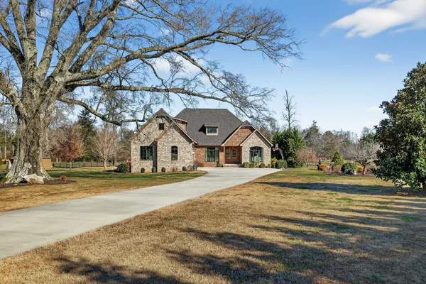 $839,900 | 1001 Williams Street, Decherd, TN 37324
