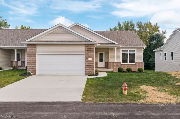 $471,900 | 1119 Queen Anne Drive Northwest, Massillon, OH 44647