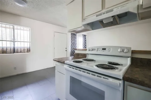 $1,100 | 1400 East Mesquite Avenue, Unit 4, Las Vegas, NV 89101