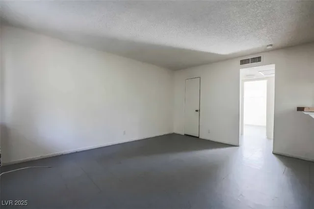 $1,100 | 1400 East Mesquite Avenue, Unit 4, Las Vegas, NV 89101