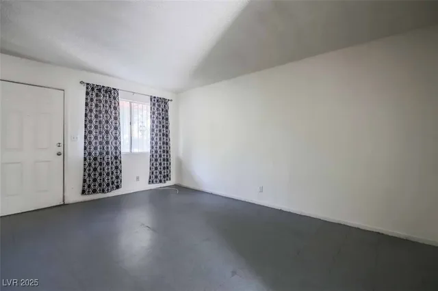 $1,100 | 1400 East Mesquite Avenue, Unit 4, Las Vegas, NV 89101