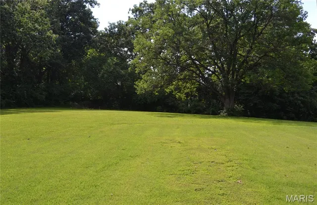 $299,900 | 11 D Ville Place, Hannibal, MO 63401