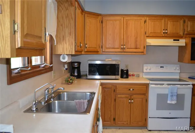 $299,900 | 11 D Ville Place, Hannibal, MO 63401