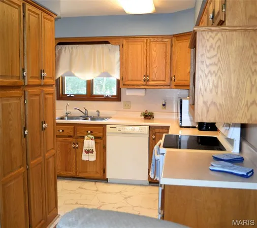 $290,000 | 11 D Ville Place, Hannibal, MO 63401