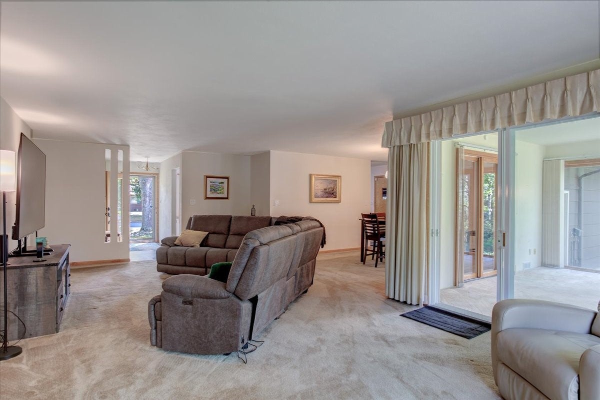 1121 River Heights Road Menomonie, WI 54751 - Photo 9 of 60 Gallery Image 9