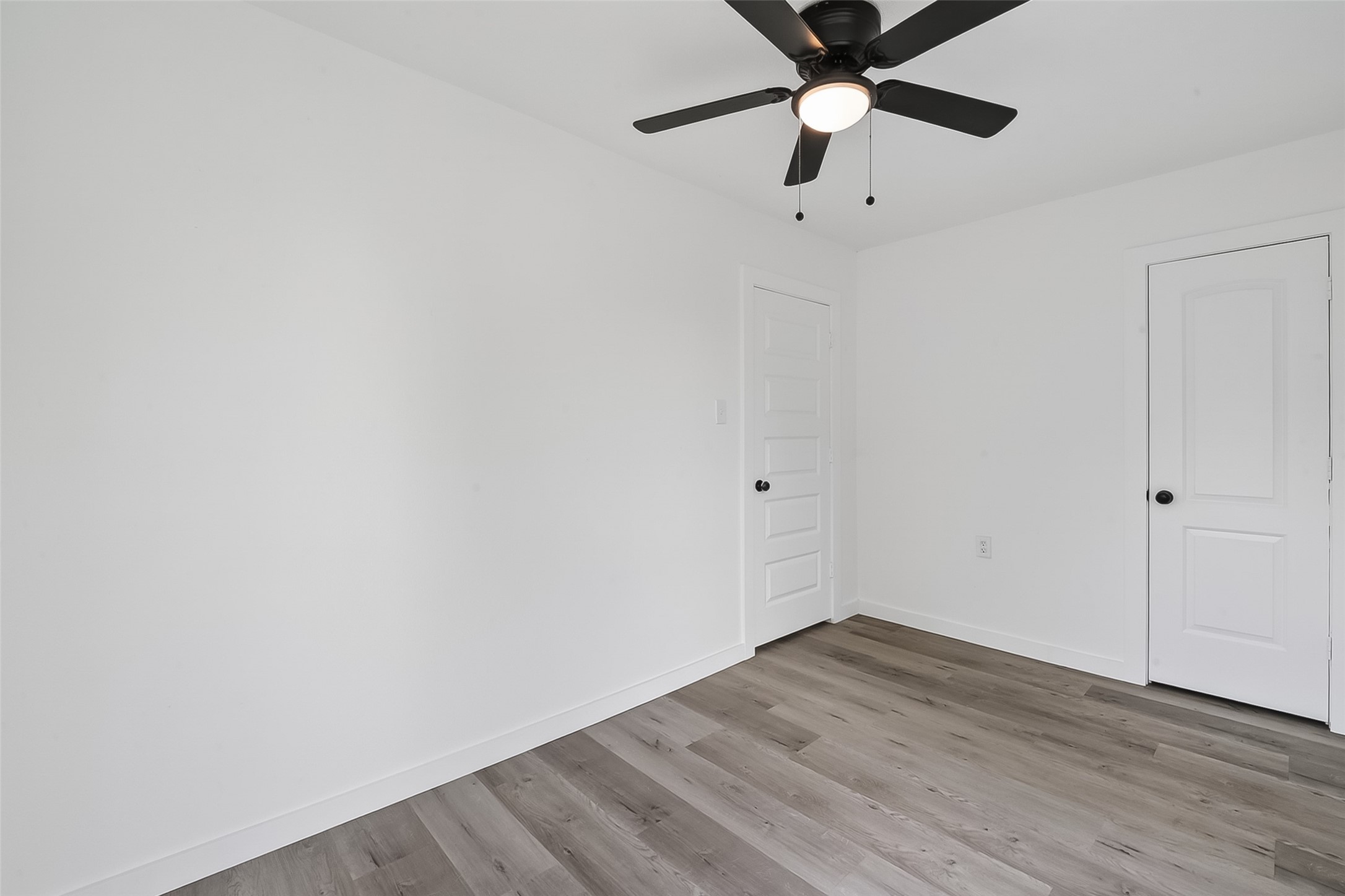 4933 Doolittle Boulevard Houston, TX 77033 - Photo 22 of 28