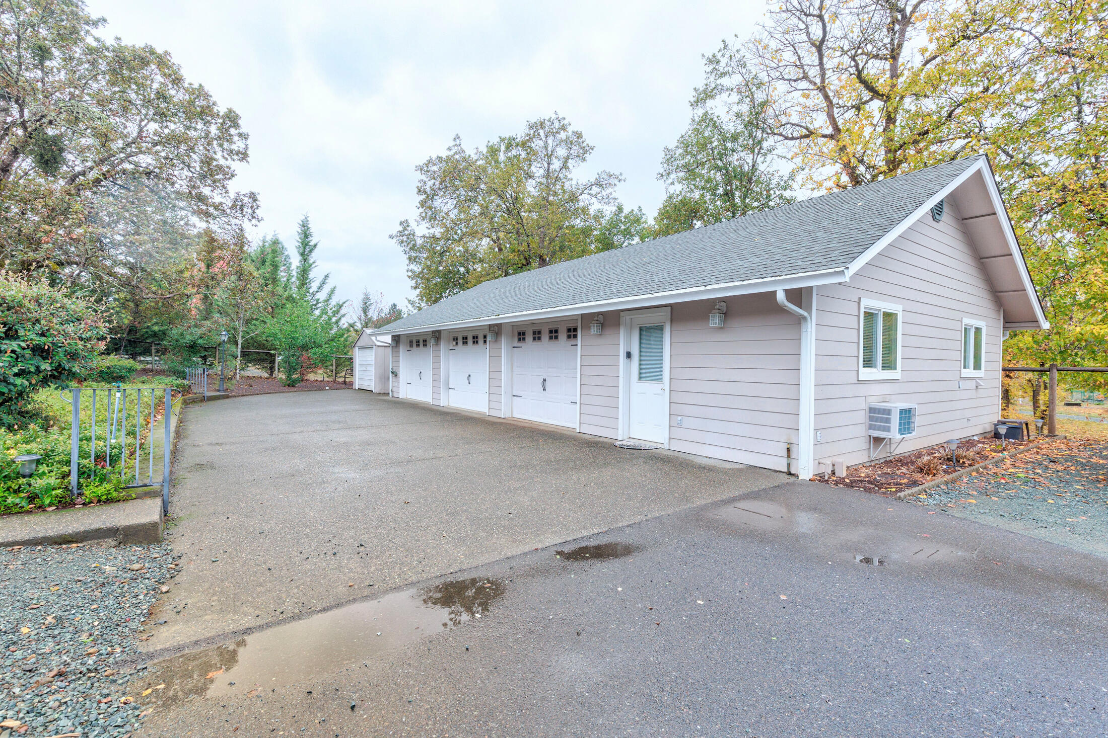 1230 Pleasant Valley Road Merlin, OR 97532 - Photo 53 of 66 0R1A0946_47_48_49_50