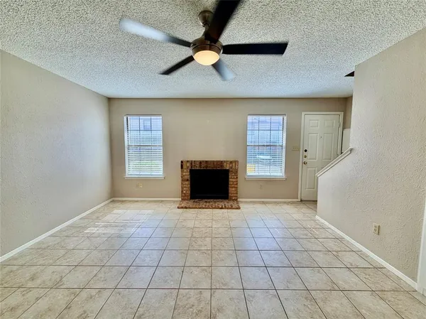 $1,499 | 1247 Dallas Drive, Denton, TX 76205