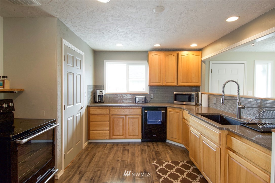 66 Blue Mountain Road Port Angeles, WA 98362 - Photo 13 of 40 Gallery Image 13