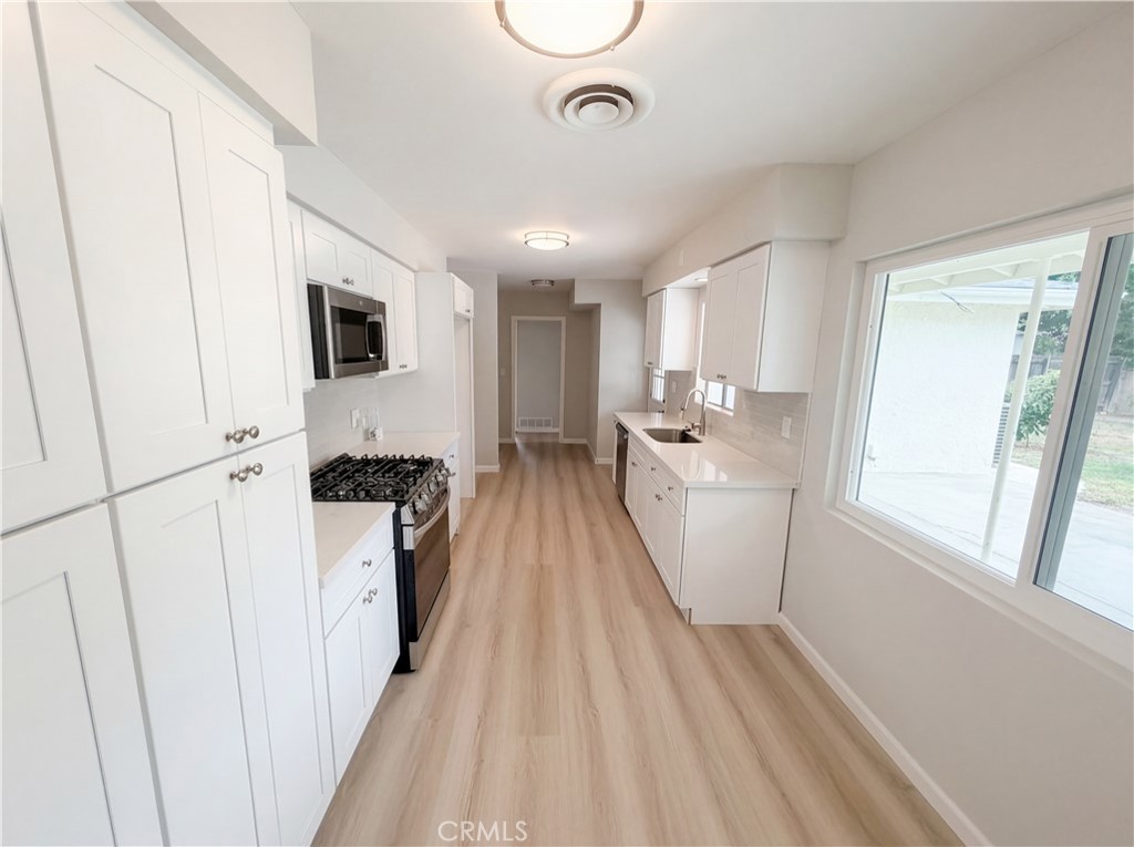 5654 Tower Road Riverside, CA 92506 - Photo 13 of 27