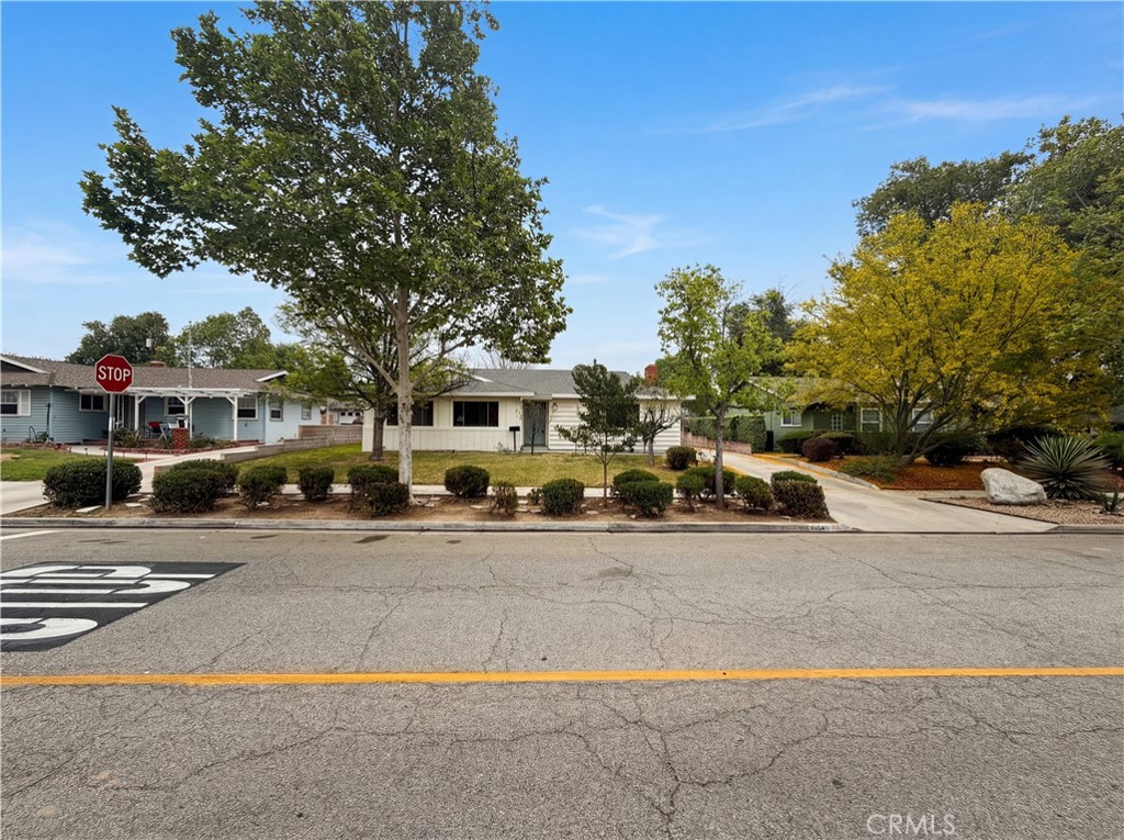 5654 Tower Road Riverside, CA 92506 - Photo 6 of 27