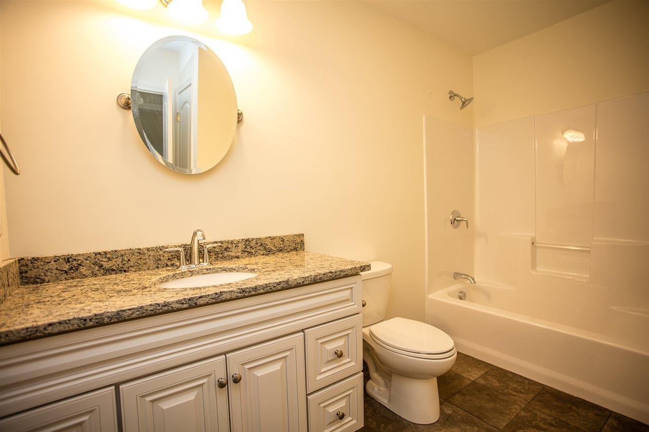 19 Kendall Pond Road, Unit 303 Derry, NH 03038 - Photo 6 of 11