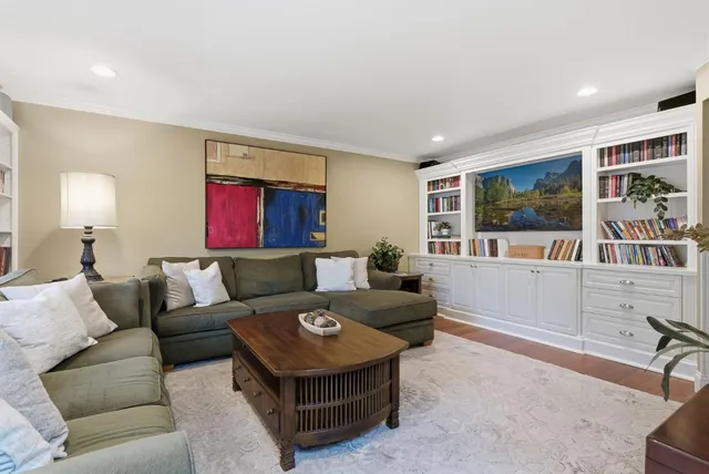 $10,000 | Greer Road, Palo Alto, CA 94303