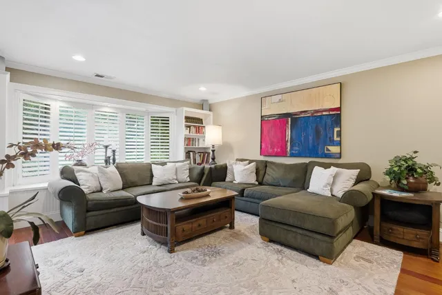 $10,000 | Greer Road, Palo Alto, CA 94303