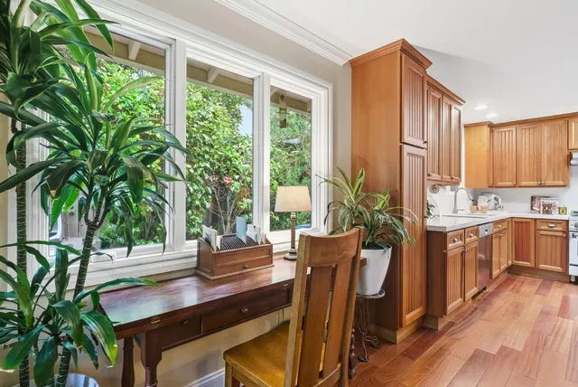 $10,000 | Greer Road, Palo Alto, CA 94303