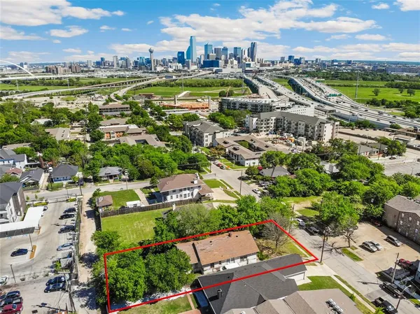 $625,000 | 613 North Ewing Avenue, Dallas, TX 75203