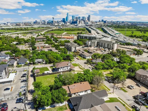 $625,000 | 613 North Ewing Avenue, Dallas, TX 75203