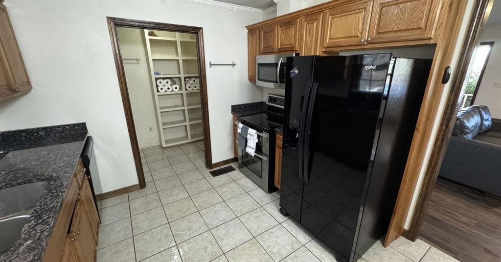 5146 Union Church Road Flowery Branch, GA 30542 - Photo 6 of 12 a view of walk in closet